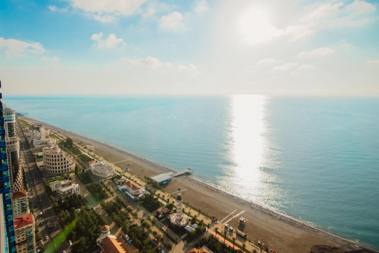 Orbi City Towers Batumi Bagian luar foto