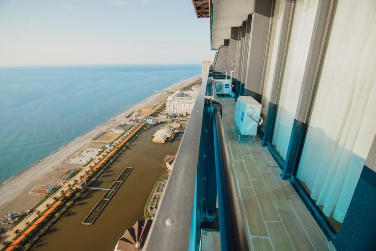 Orbi City Towers Batumi Bagian luar foto