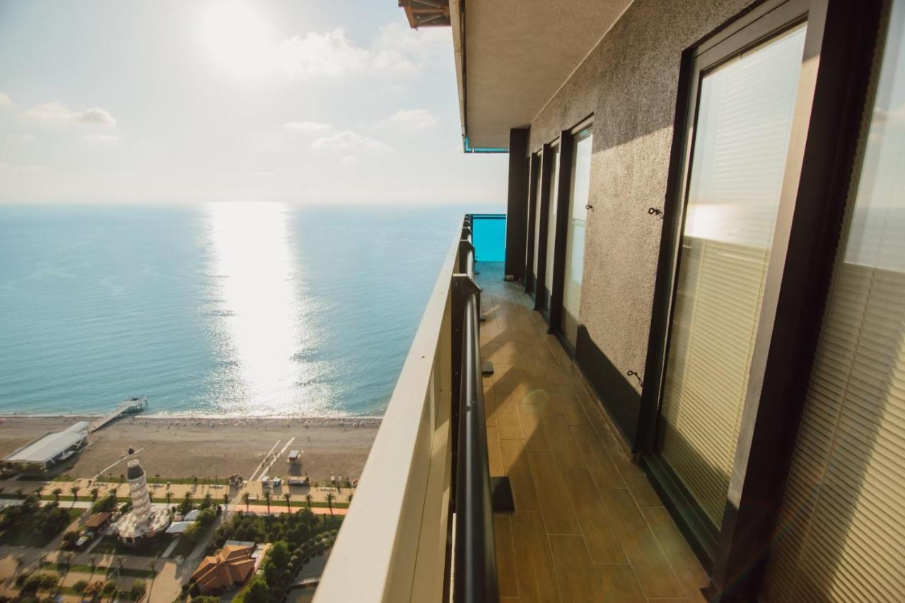 Orbi City Towers Batumi Bagian luar foto