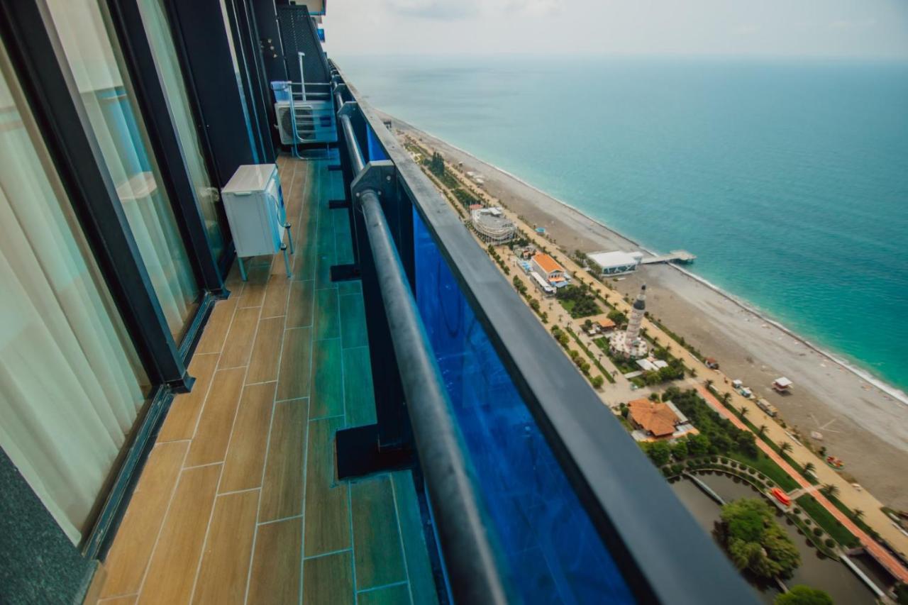 Orbi City Towers Batumi Bagian luar foto