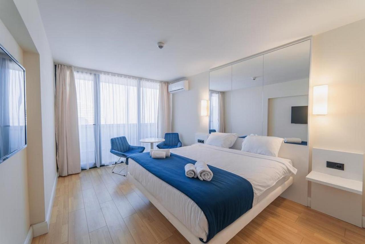 Orbi City Towers Batumi Bagian luar foto