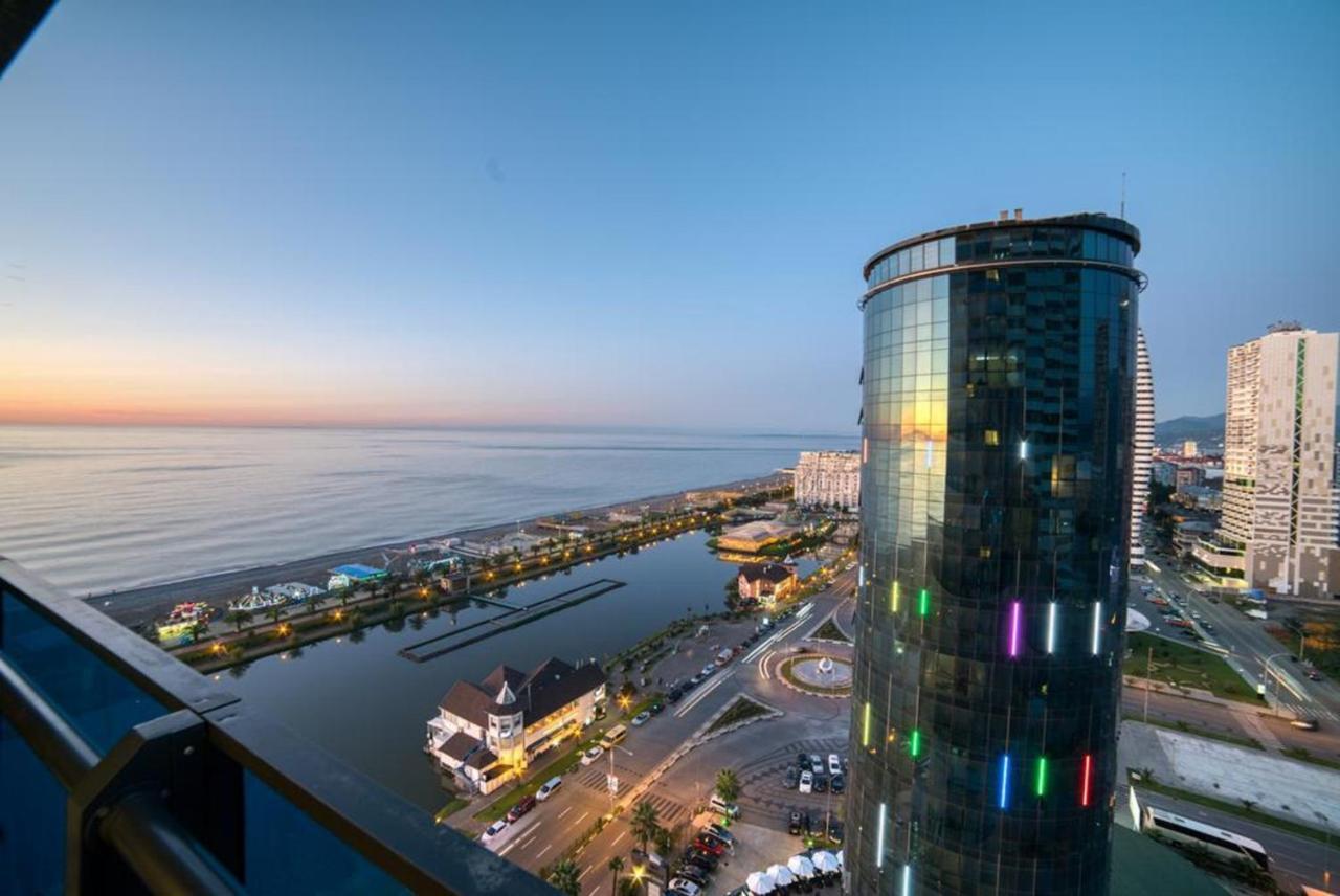 Orbi City Towers Batumi Bagian luar foto