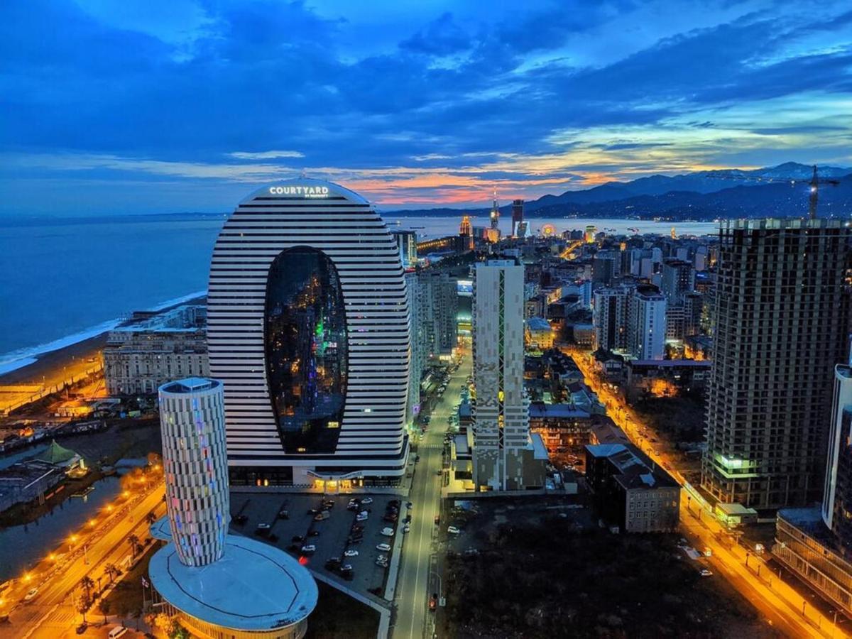 Orbi City Towers Batumi Bagian luar foto
